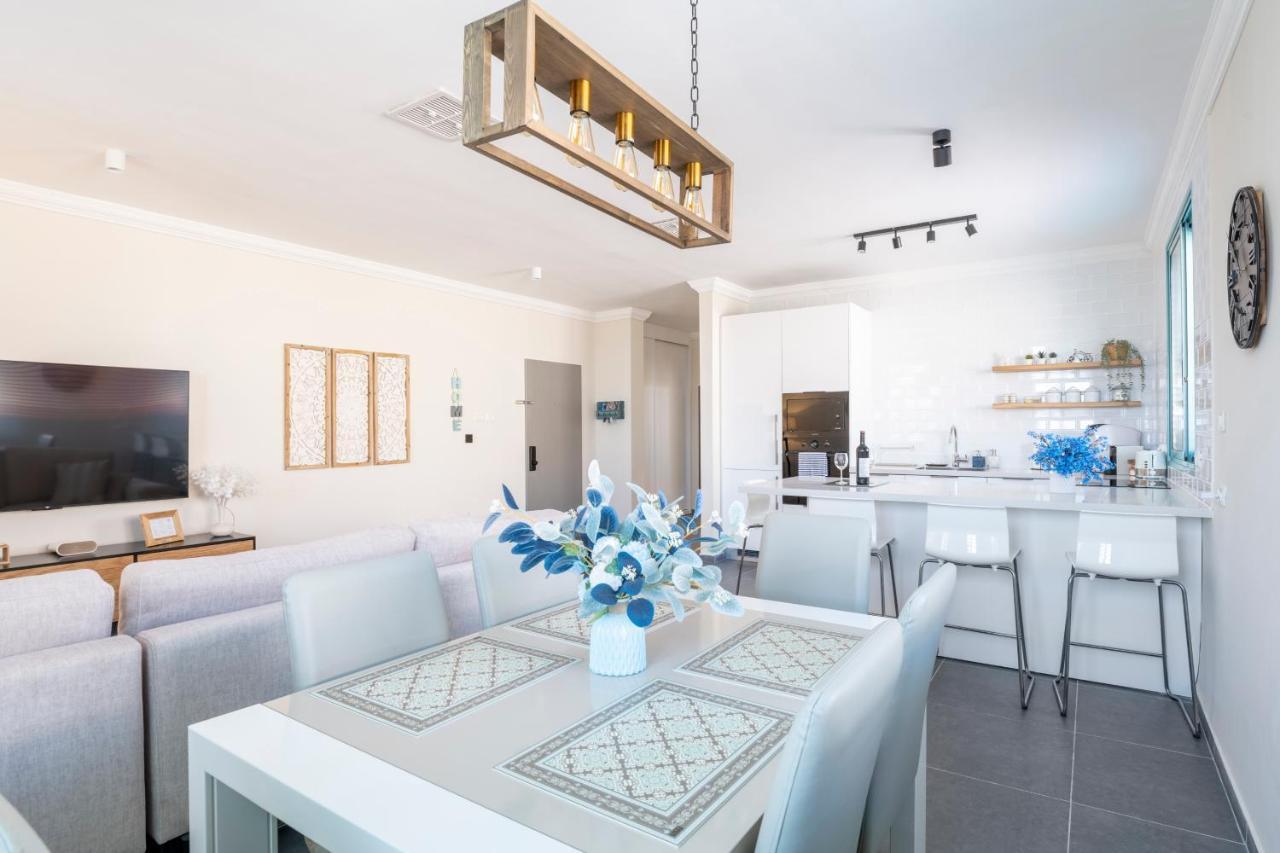 Midrahov Luxury Apartment Zikhron Ya'akov Exterior foto